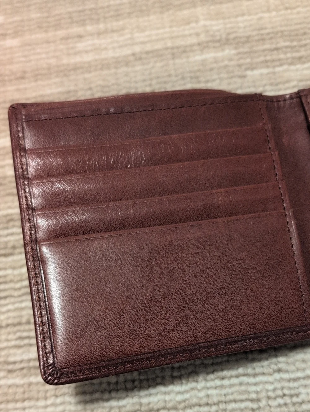 Classic Brown Leather Bi-Fold Wallet